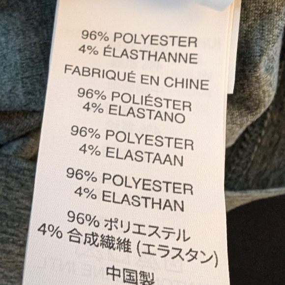 Vuori...Strato Tech Polo Performance Shirt.... Size XL - Picture 9 of 10